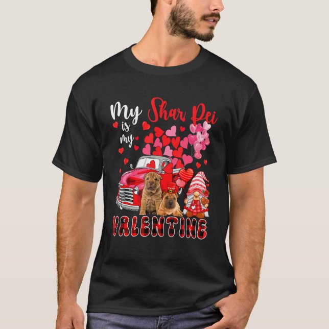 Camiseta My Shar Pei Is My Valentine Two Dogs With Gnome Pi (Frente)