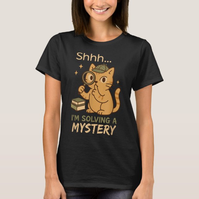Camiseta Mystery Reader Bookish Sleuth Gift do Clube Crime  (Frente)