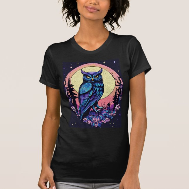 Camiseta Mystic Moon Owl Encantando Estilo Nocturno (Frente)