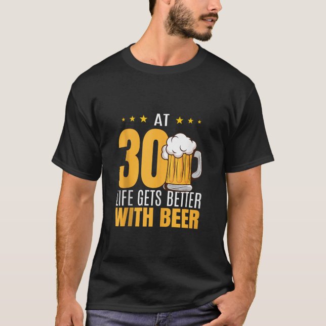 Camiseta Na Cerveja De Bebendo De Tripulação Com 30 Anos De (Frente)