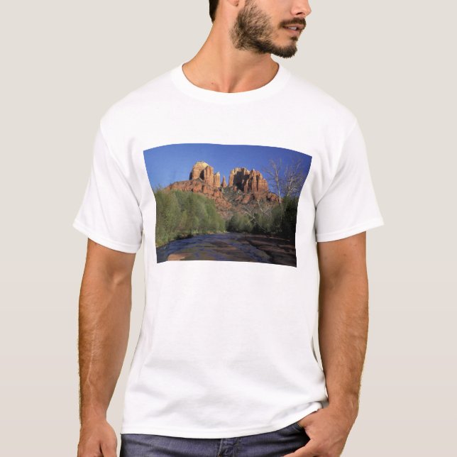 Camiseta NA, EUA, Arizona, Sedona. Catedral Rocha e Oak (Frente)