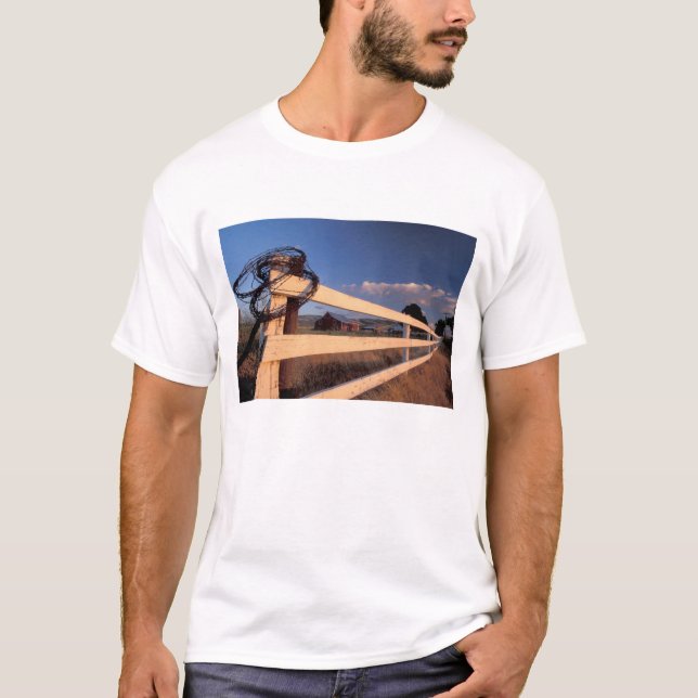 Camiseta NA, EUA, Washington, perto de Walla Walla, cerca, (Frente)