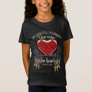 Camiseta Na Memória Adorável, Suas Asas Estavam Prontas