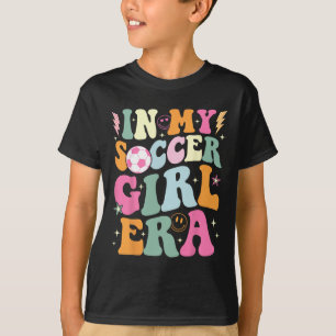Camiseta Na Minha Era de Garota de Futebol Retro Groovy Gar