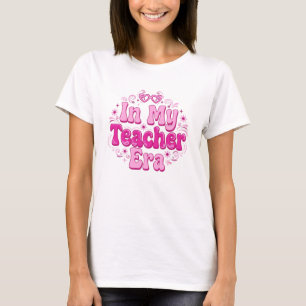 Camiseta Na Minha Era de Professora Rosa Groovy - Era de Pr