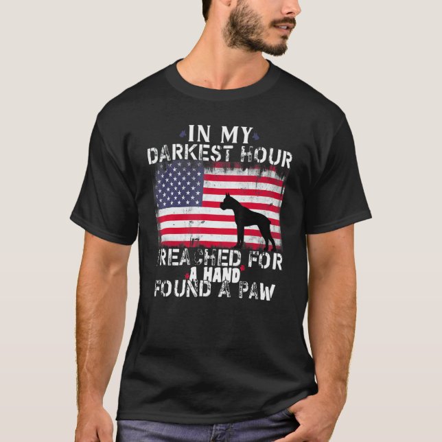 Camiseta Na Minha Hora Mais Escura Eu Cheguei Para Encontra (Frente)