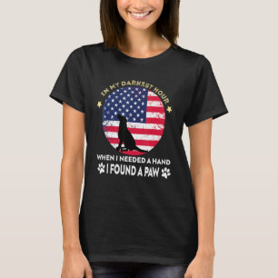 Camiseta na minha hora mais escura quando precisava de uma 