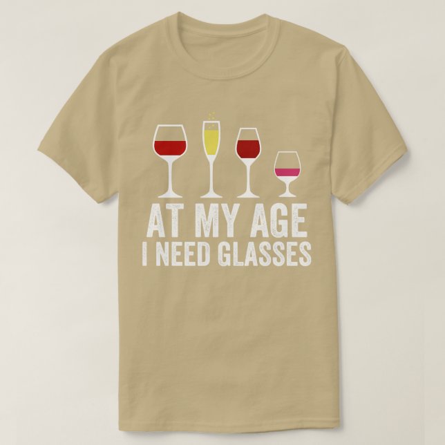 Camiseta Na Minha Idade Preciso De Óculos 1 (Frente do Design)