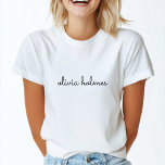Camiseta Na moda Monograma | Script Branco Minimalista Mode<br><div class="desc">Um simples na moda personalizado design de monograma em uma tipografia informal escrita manual em preto e branco monocromático em greve. O monograma pode ser facilmente personalizado para fazer um design tão único quanto você! A tendência perfeita para o presente ou acessório de qualquer ocasião.</div>