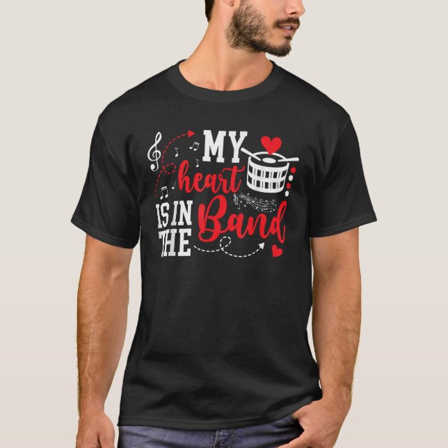 Camiseta Na Percussão Da Banda Mãe De Uma Mama Percussionis (Frente)