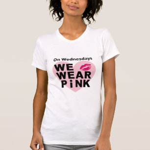Camiseta Na Quarta-Feira, Vestimos Namorados Rosa Engraçado
