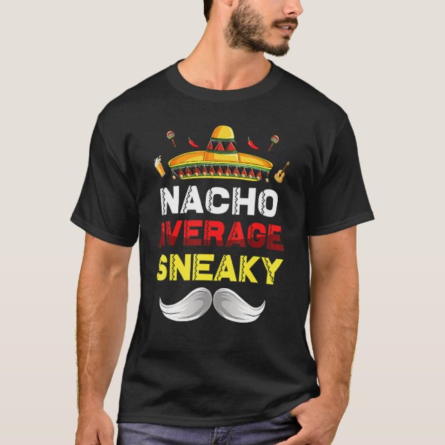 Camiseta Nacho Média Sneaky Gnomy Funny Cinco De Mayo Mex (Frente)