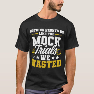 Camiseta Nada Nos Assombra Como Os Julgamentos Que Desperdi