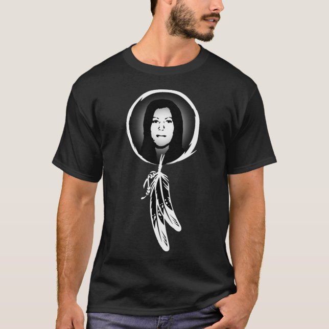 Camiseta Naguset Eask (Anna Mae Aquash - Mi'kmaq Warrior Qu (Frente)