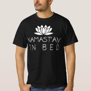 Camiseta Namastay na cama