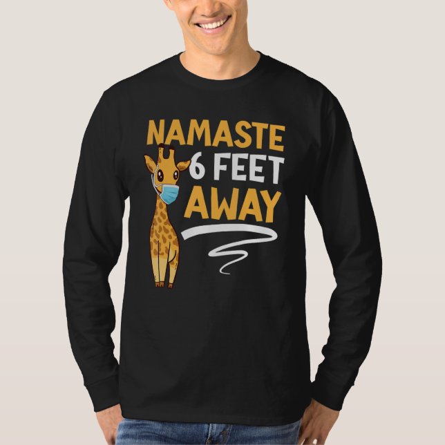 Camiseta Namaste 6 pés distante Giraffe Facemask Social Dis (Frente)