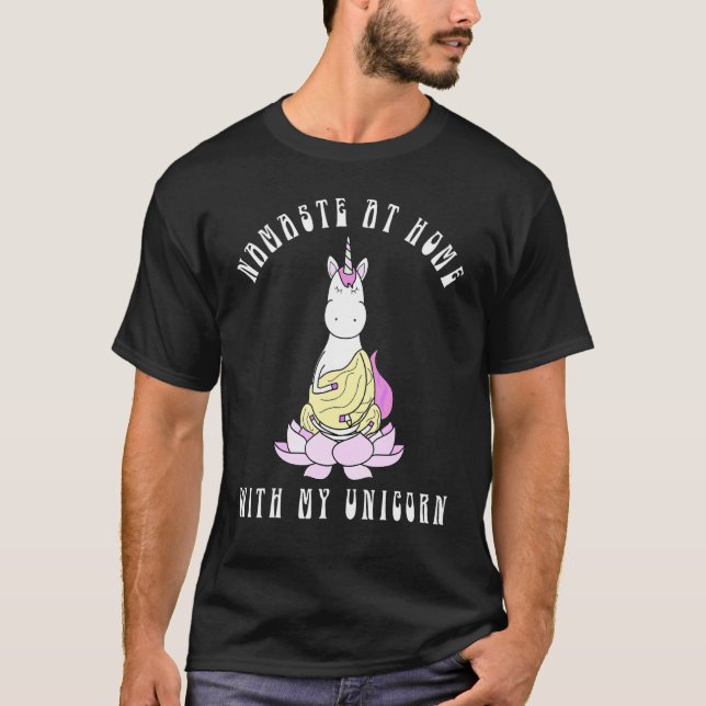 Camiseta Namaste Em Casa Com O Meu Espiritual Do Unicórnio  (Frente)