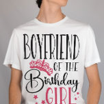 Camiseta Namorado do Aniversário Rapariga Correspondente<br><div class="desc">Procurando a maneira perfeita de mostrar a sua família e amigos o quanto você os ama no seu dia especial? Não olhe mais do que nossas camisas de aniversário personalizadas! Estas camisas são perfeitas para celebrar com seus entes queridos, e fazer um presente de excelente para qualquer garota ou garoto...</div>