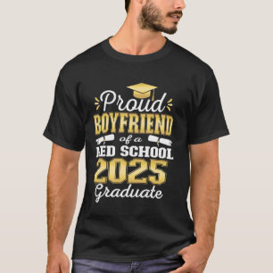 Camiseta Namorado Orgulhoso da Turma de 2025 Graduado em Me