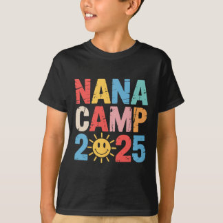 Camiseta Nana Camp 2025 Family Vacation Summer Camp Camping