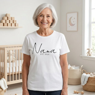 Camiseta Nana Clássico EST Ano Script Família Simples
