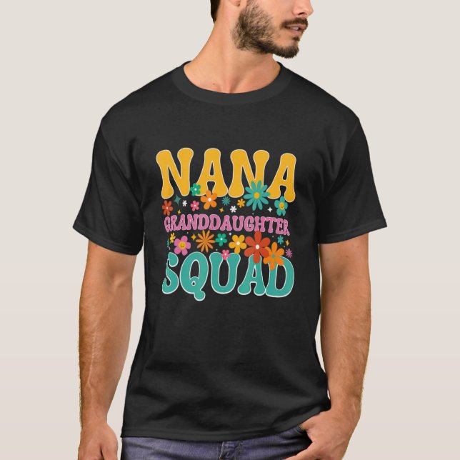 Camiseta Nana Granddaughter Squad groovy nana For Women Gra (Frente)