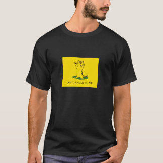 Camiseta NÃO AMASSE EM MIM (o fundo amarelo)