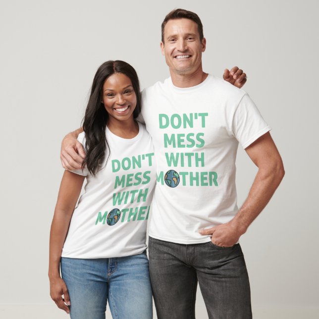 Camiseta Não brinque com a mãe! (Unissex)