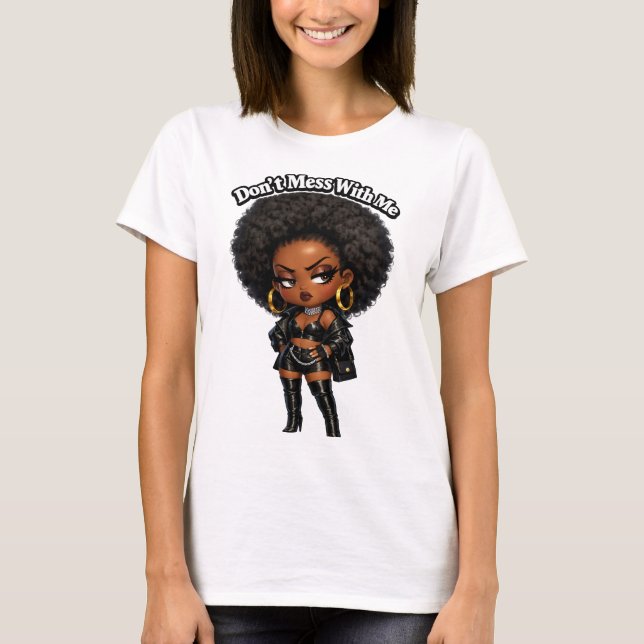 Camiseta Não Brinque Comigo - Rainha Afro Chibi Sassy (Frente)