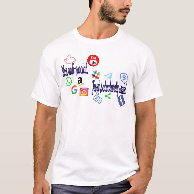 Camiseta Não é antissocial (Frente)