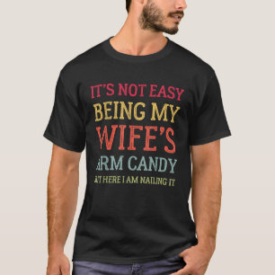Camiseta Não é Fácil Ser o Brinquedo da Minha Esposa Retro