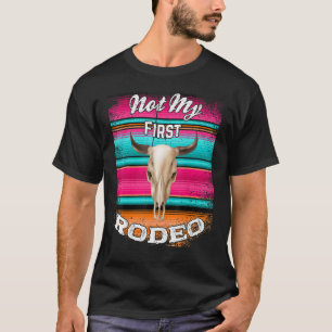 Camiseta Não é meu primeiro Rodeio Serape Vaca Boi Boho Rú