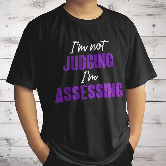 Camiseta Não Estou Julgando, Estou Avaliando, Assistente So (Criador carregado)