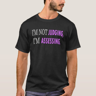 Camiseta Não Estou Julgando Estou Avaliando Presentes Engra
