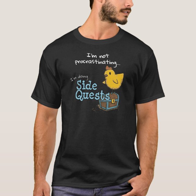 Camiseta Não estou procrastinando, estou fazendo buscas lat (Frente)