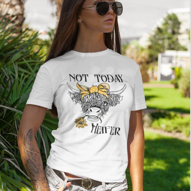Camiseta Não Hoje Em Dia Vaca De Terras Altas Cama De Giras (Criador carregado)
