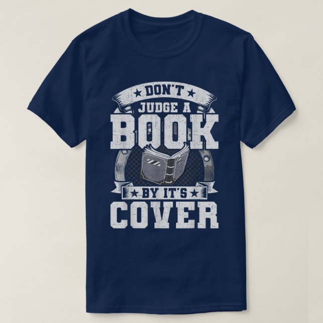 Camiseta Não julgue um livro pelo livro de Cobrir Lovers Re (Frente do Design)