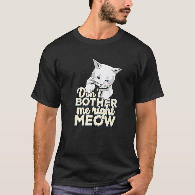 Camiseta Não Me Obedeça À Maçã Certa Para Um Gato (Frente)