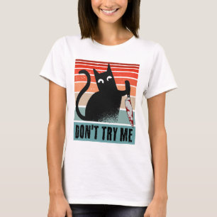 Camiseta Não me tente, Moody Cat com convite à faca