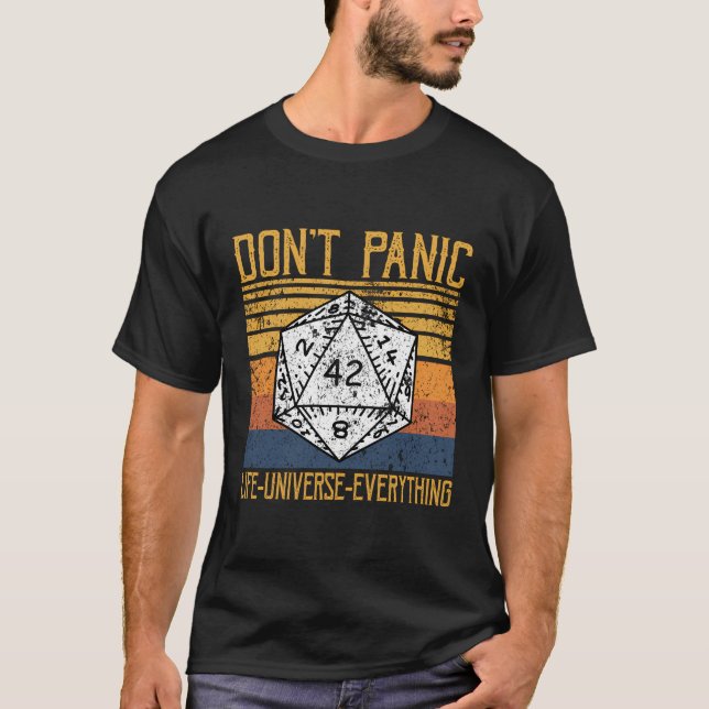 Camiseta Não Pânico A Resposta Ao Universo Da Vida Tudo (Frente)