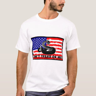 Camiseta Não pise em mim com bandeira
