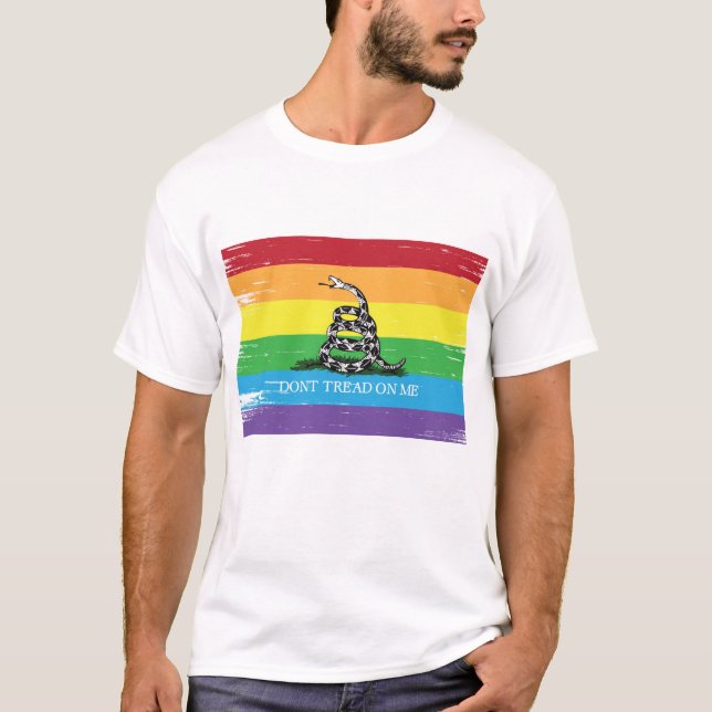 Camiseta Não pise em mim o grunge do arco-íris da bandeira (Frente)