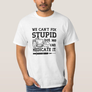 Camiseta Não podemos consertar farmacêutico teórico de farm