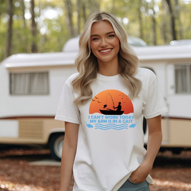 Camiseta Não posso trabalhar hoje, meu braço está em uma na (Criador carregado)