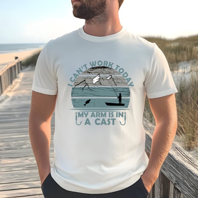 Camiseta Não posso trabalhar hoje, meu braço está em uma na (Criador carregado)