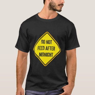 CAMISETA NÃO SE ALIMENTE APÓS A MEIA-NOITE