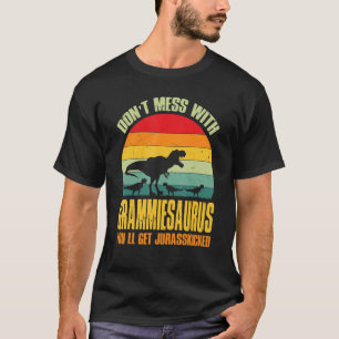Camiseta Não se meta com o Grammiesaurus... você vai ficar
