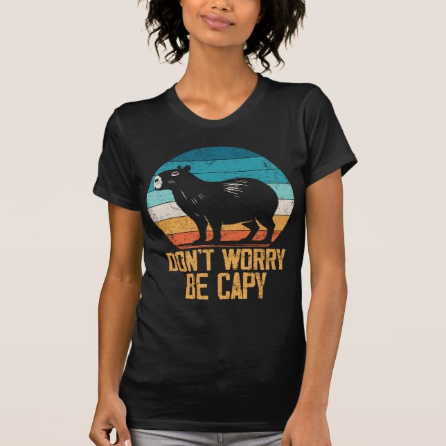 Camiseta Não Se Preocupe Com Capy Funny Capybara Retro Nove (Frente)