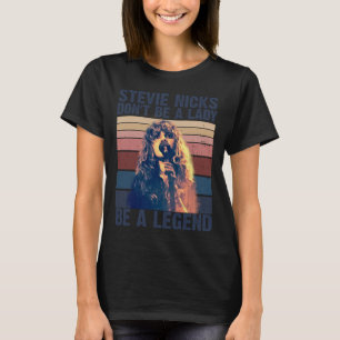 Camiseta Não Seja Uma Dama, Seja Uma Lenda