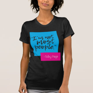 Camiseta Não sou a maioria das pessoas.T-shirt feminina